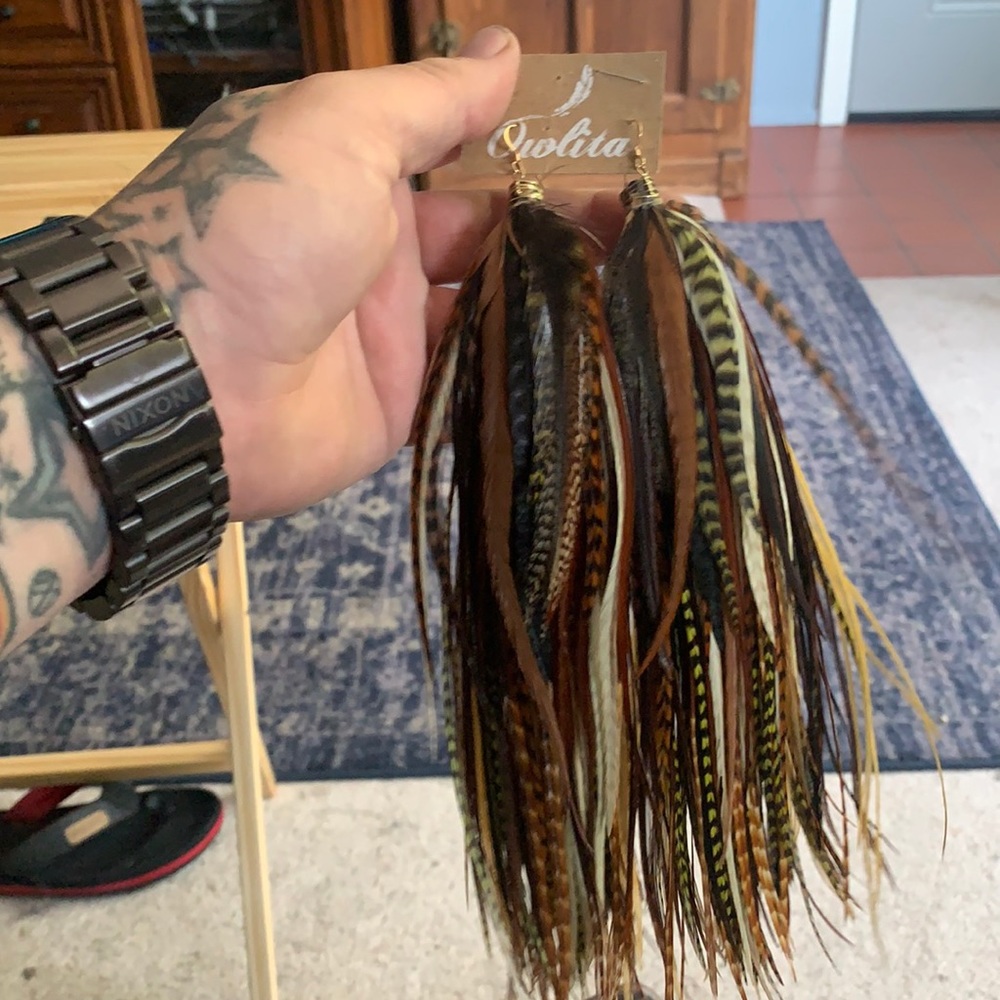 Real feather lady’s earrings beautiful feathers